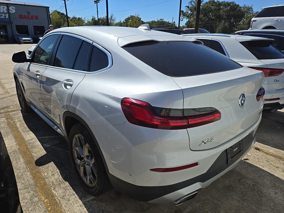 2022 BMW X4 xDrive30i AWD