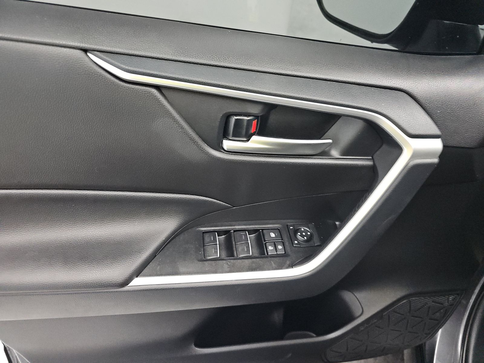 2025 Toyota RAV4 Hybrid XLE AWD