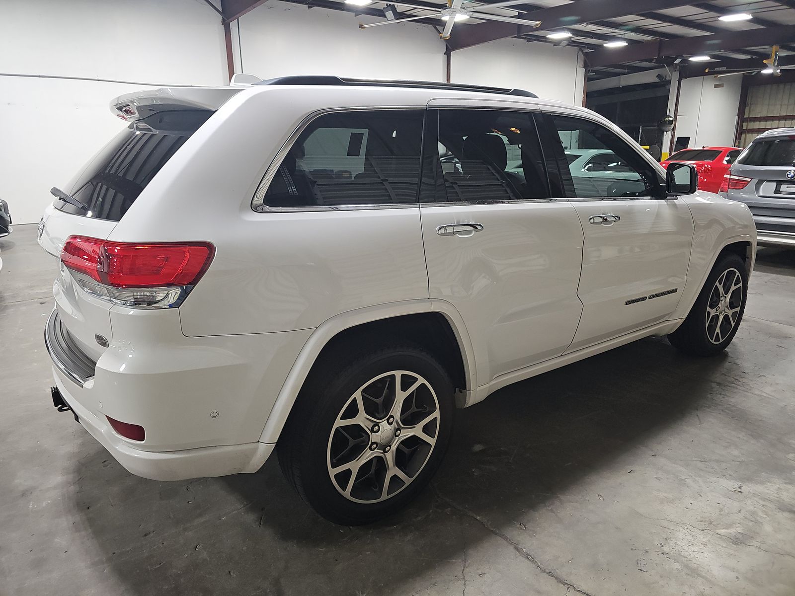 2019 Jeep Grand Cherokee Overland RWD