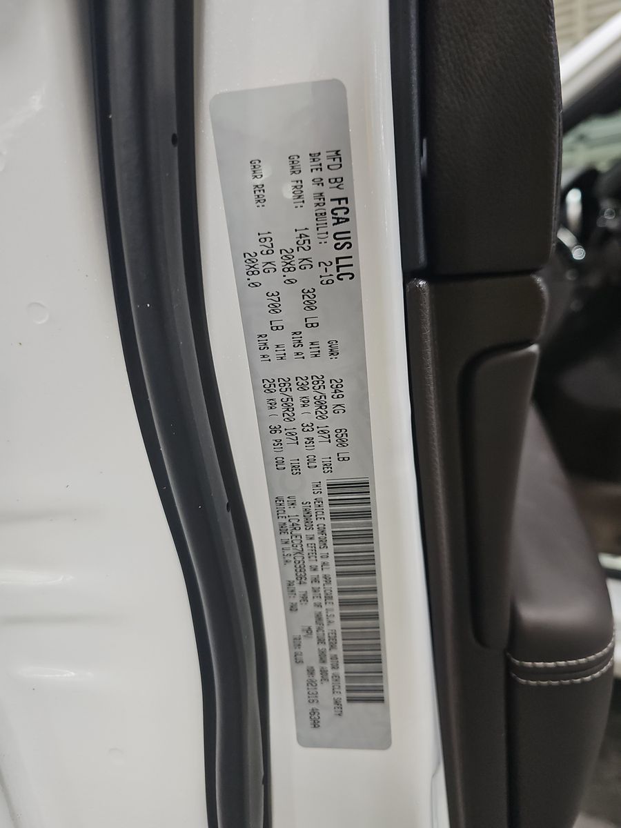 2019 Jeep Grand Cherokee Overland RWD