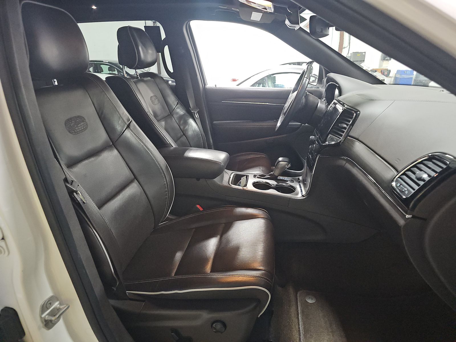 2019 Jeep Grand Cherokee Overland RWD