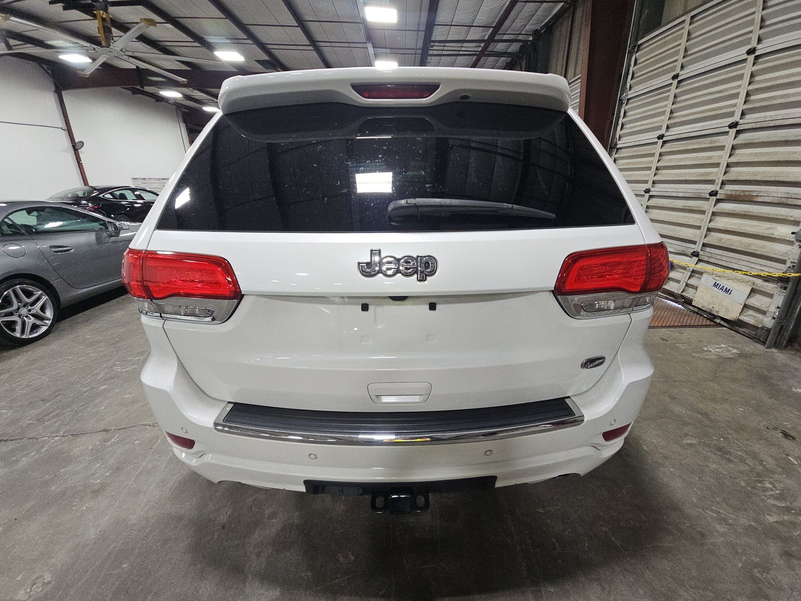 2019 Jeep Grand Cherokee Overland RWD