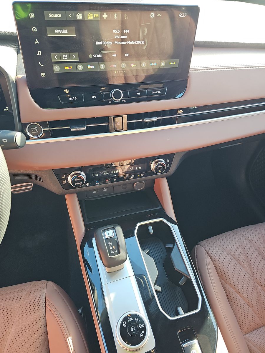 2025 Mitsubishi Outlander SEL FWD