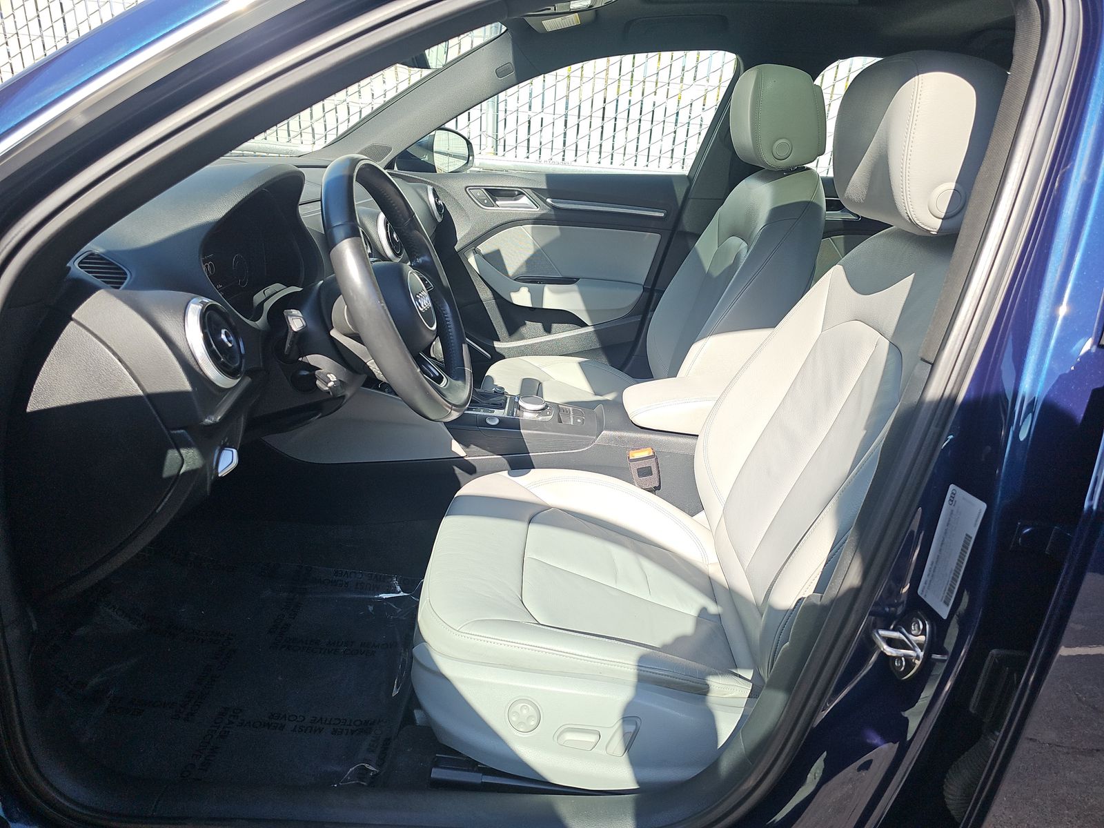 2017 Audi A3 e-tron Prestige FWD