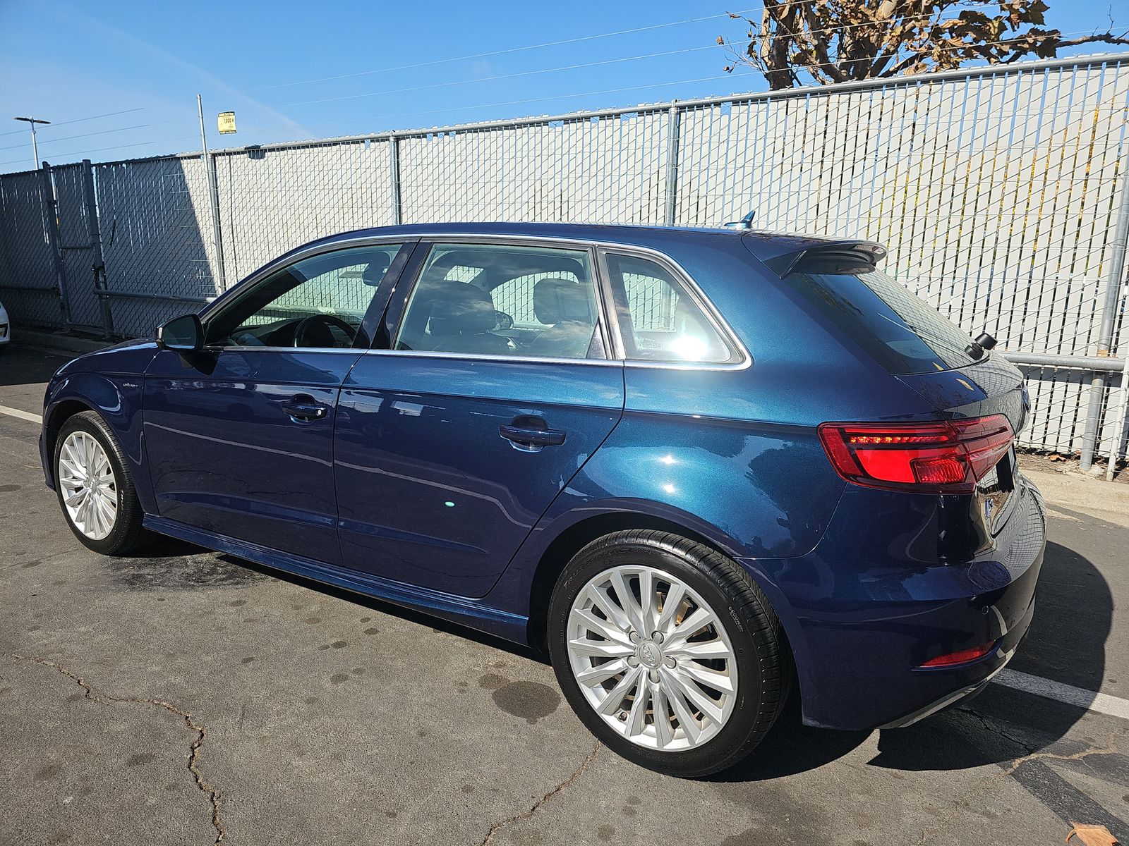 2017 Audi A3 e-tron Prestige FWD