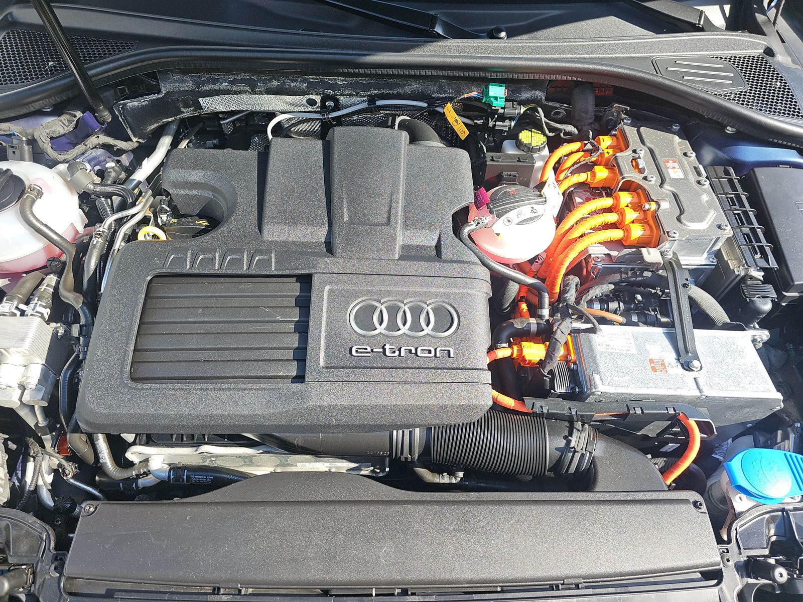 2017 Audi A3 e-tron Prestige FWD