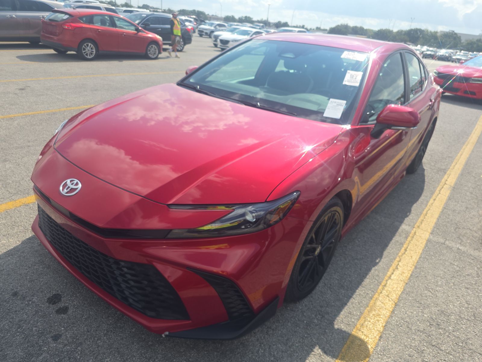 2025 Toyota Camry SE FWD