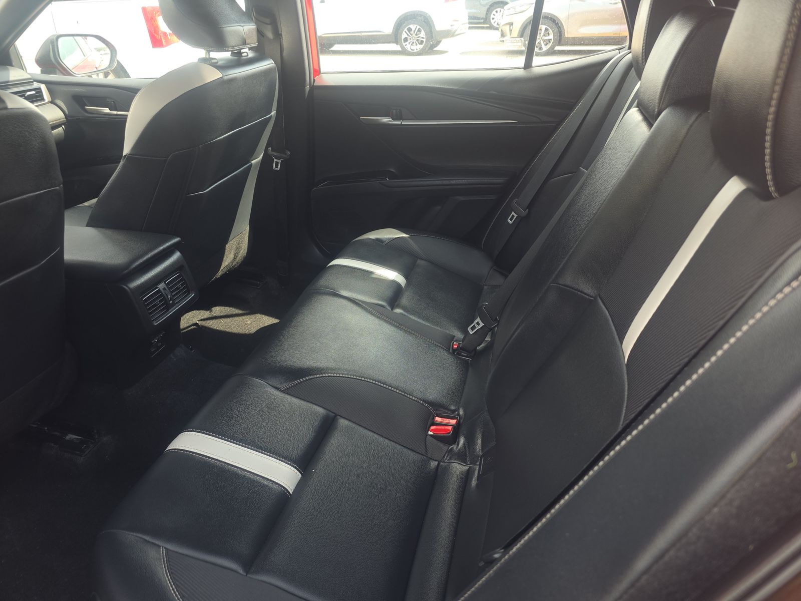 2025 Toyota Camry SE FWD