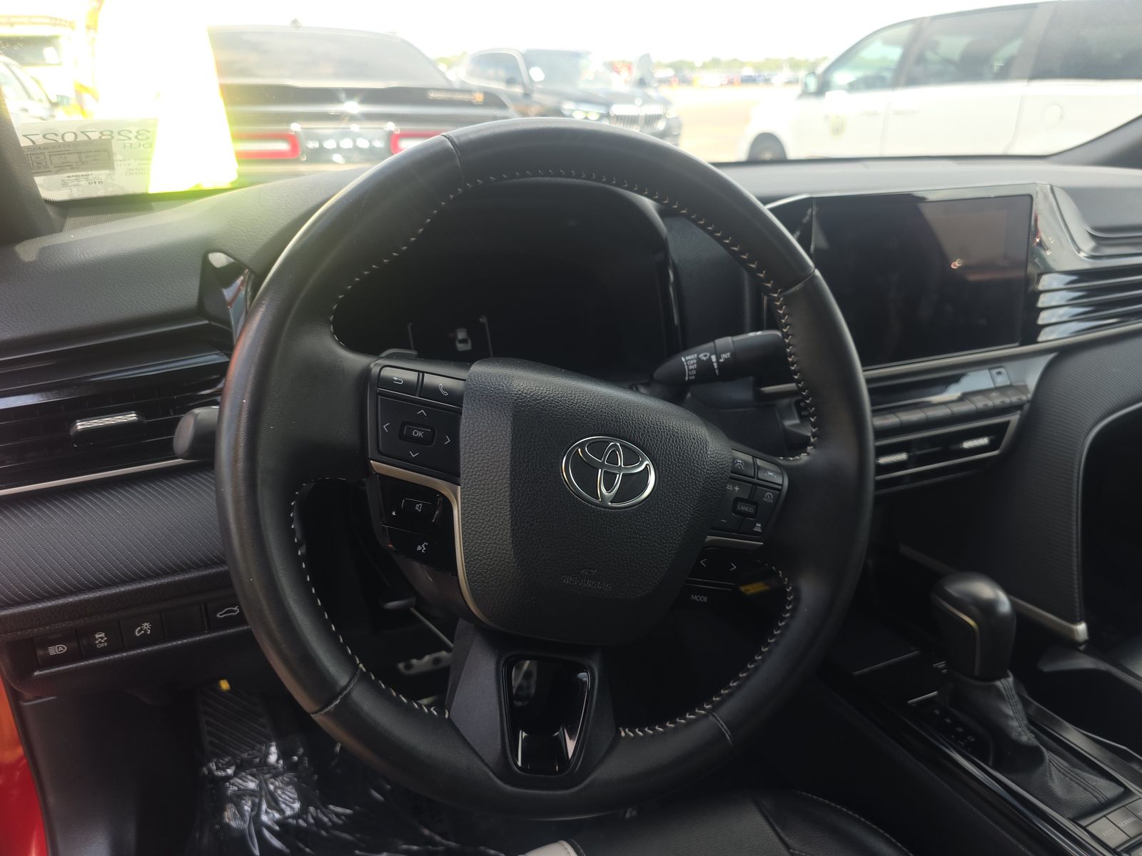 2025 Toyota Camry SE FWD