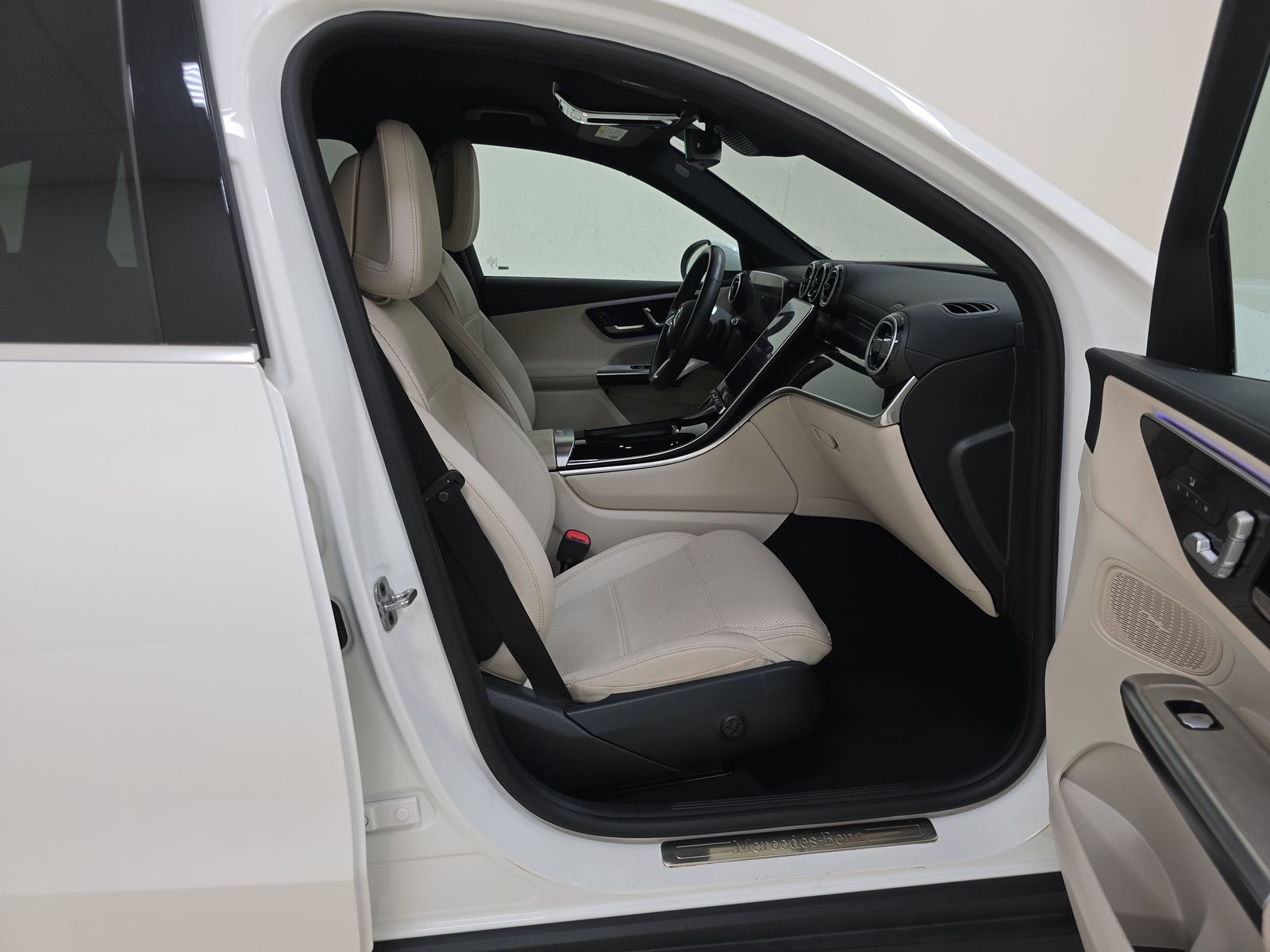 2023 Mercedes-Benz GLC GLC 300 AWD