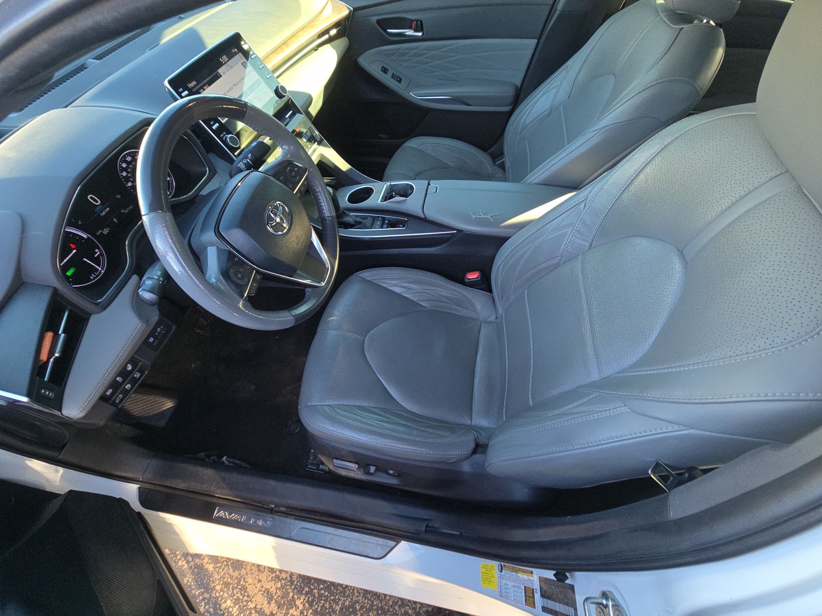 2020 Toyota Avalon Hybrid Limited FWD