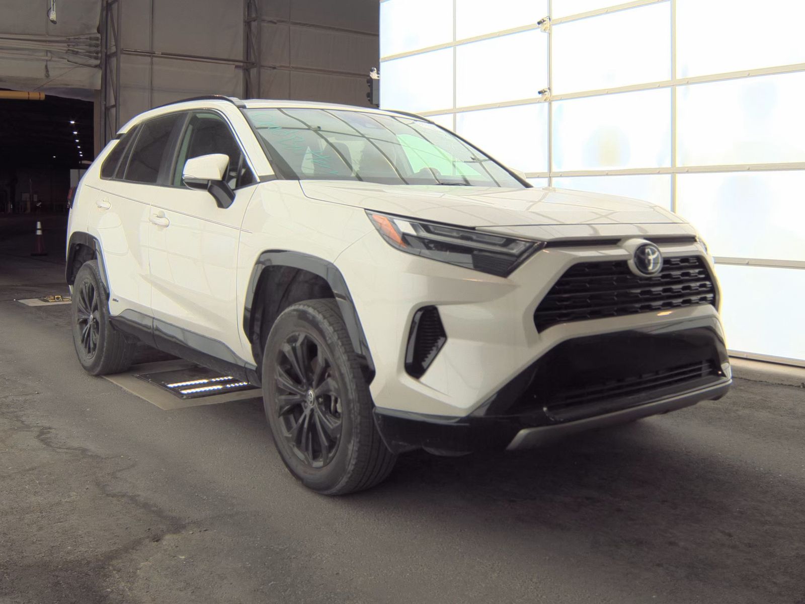 2022 Toyota RAV4 Hybrid SE AWD