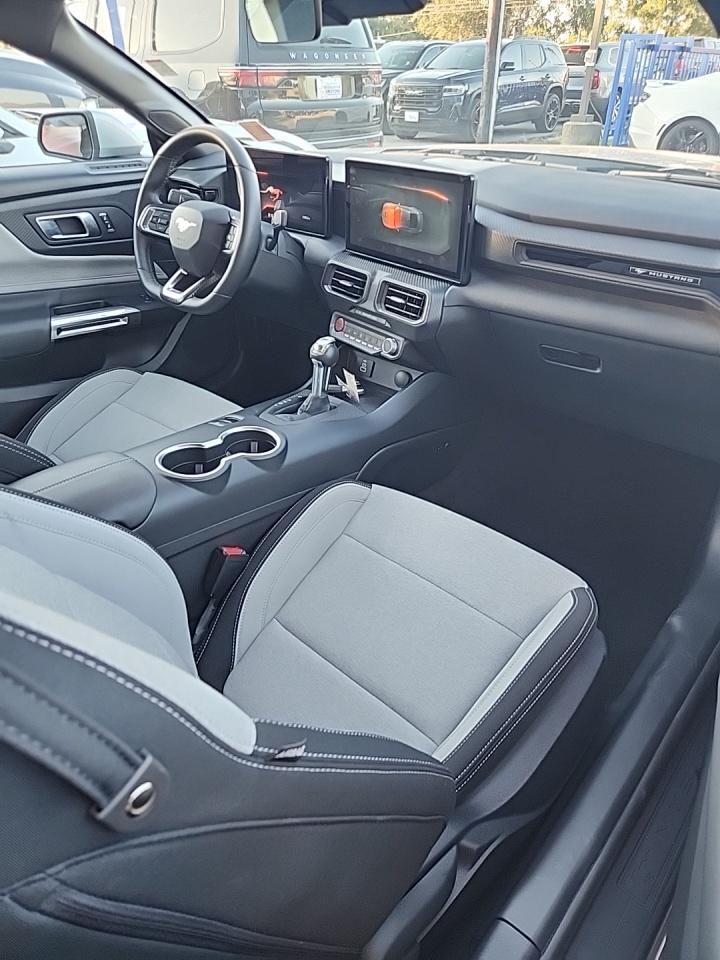 2024 Ford Mustang EcoBoost RWD