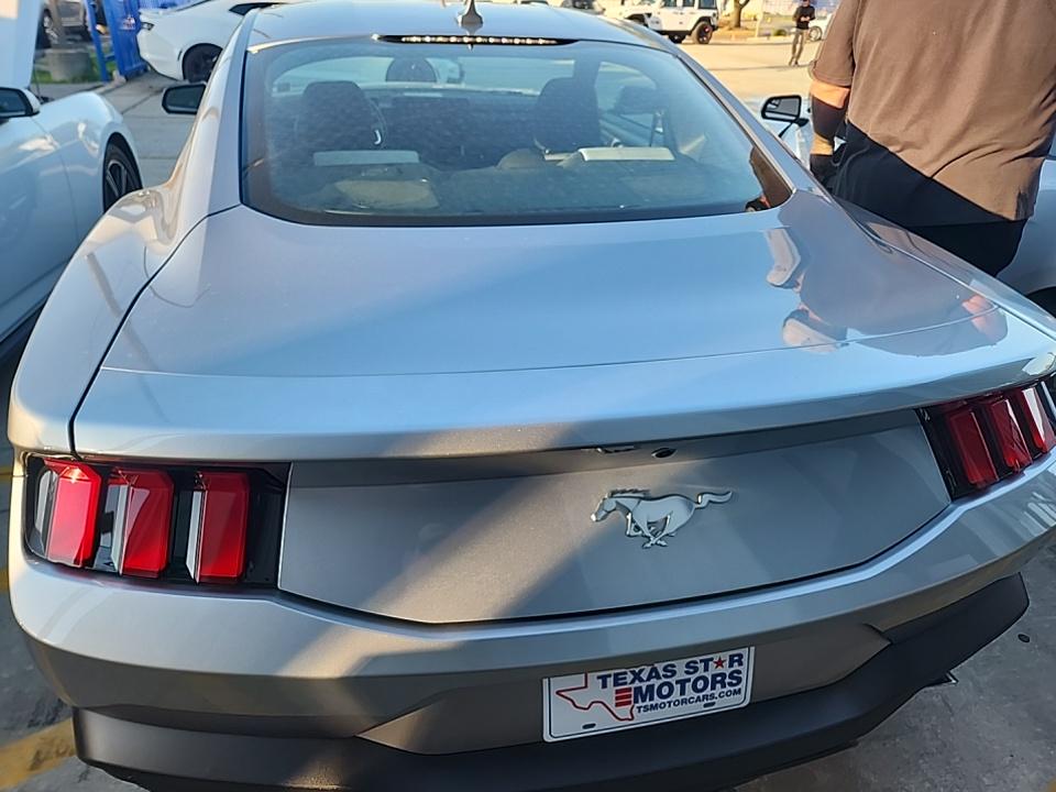 2024 Ford Mustang EcoBoost RWD