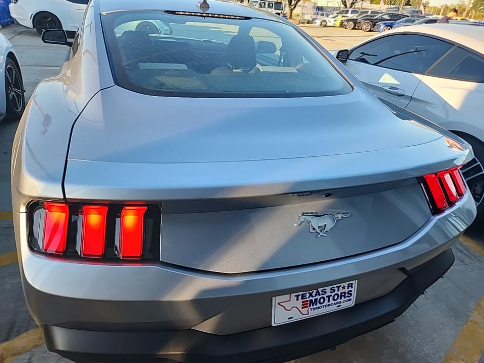 2024 Ford Mustang EcoBoost RWD