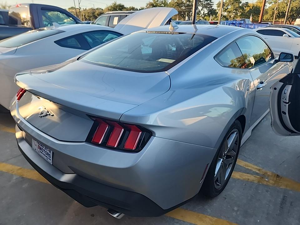 2024 Ford Mustang EcoBoost RWD