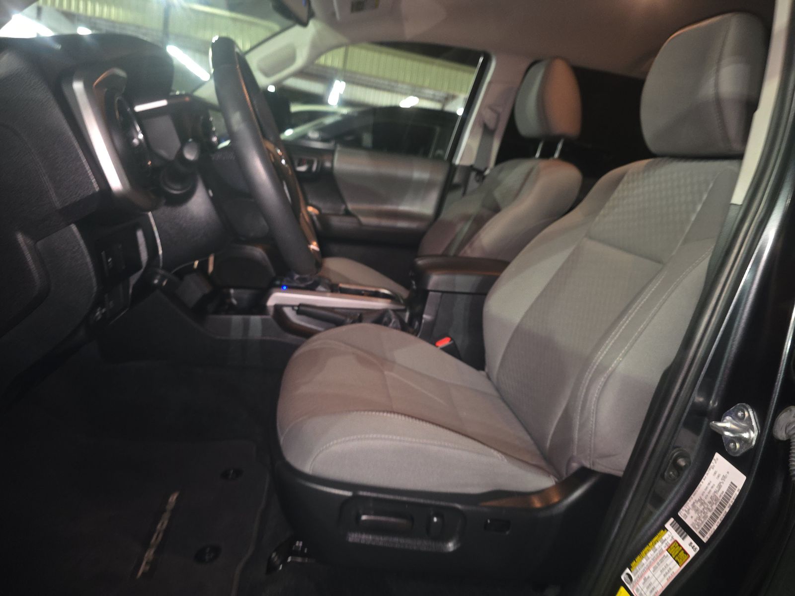 2022 Toyota Tacoma SR5 RWD