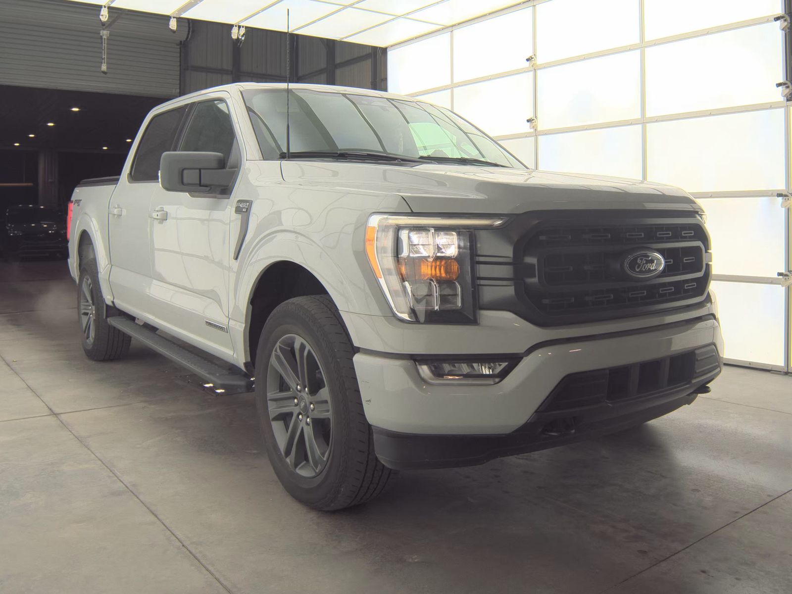 2023 Ford F-150 Hybrid XLT AWD