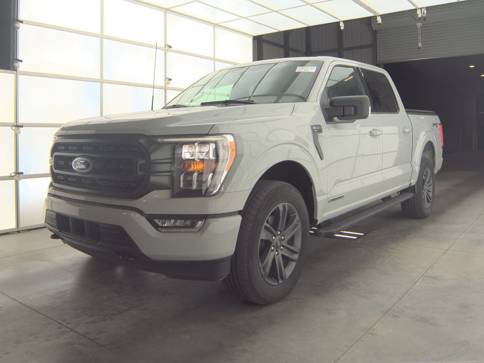 2023 Ford F-150 Hybrid XLT AWD