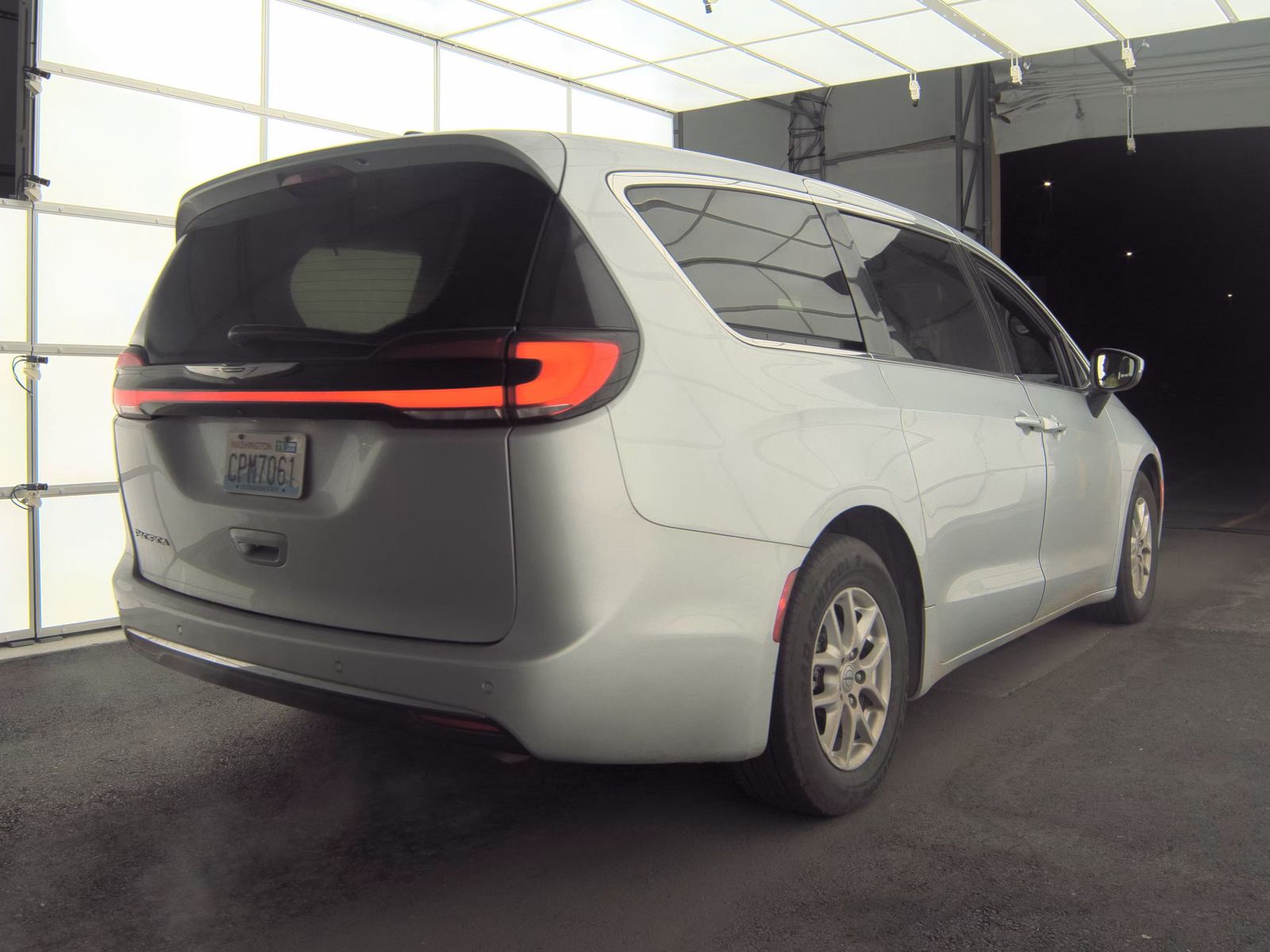 2023 Chrysler Pacifica Touring FWD