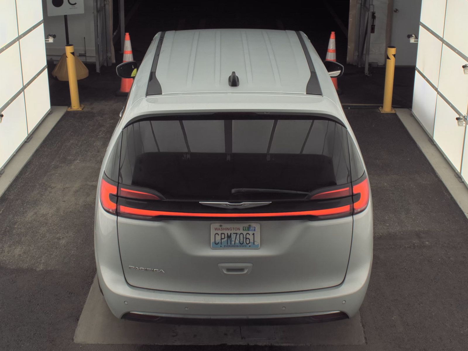 2023 Chrysler Pacifica Touring FWD