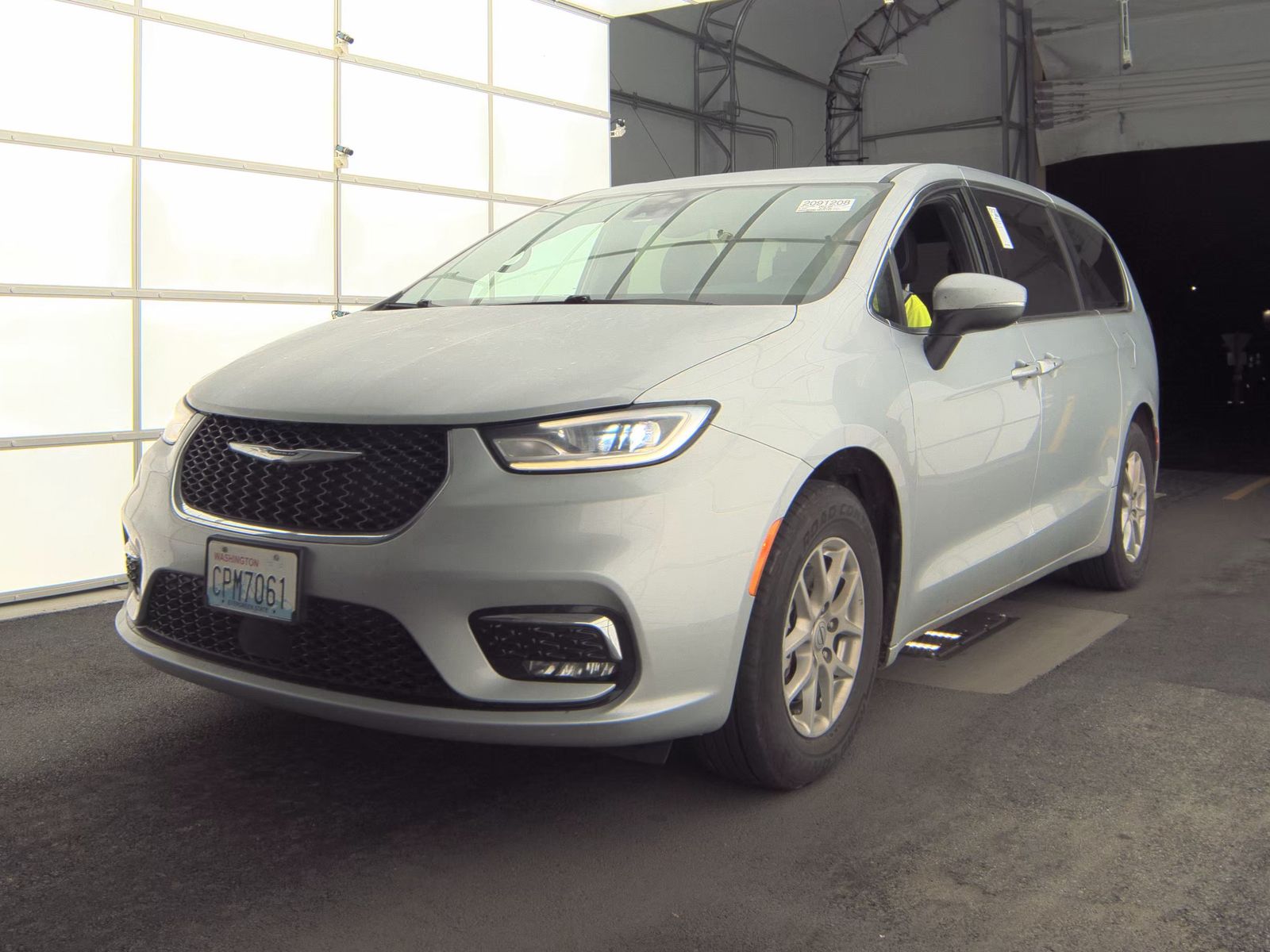 2023 Chrysler Pacifica Touring FWD