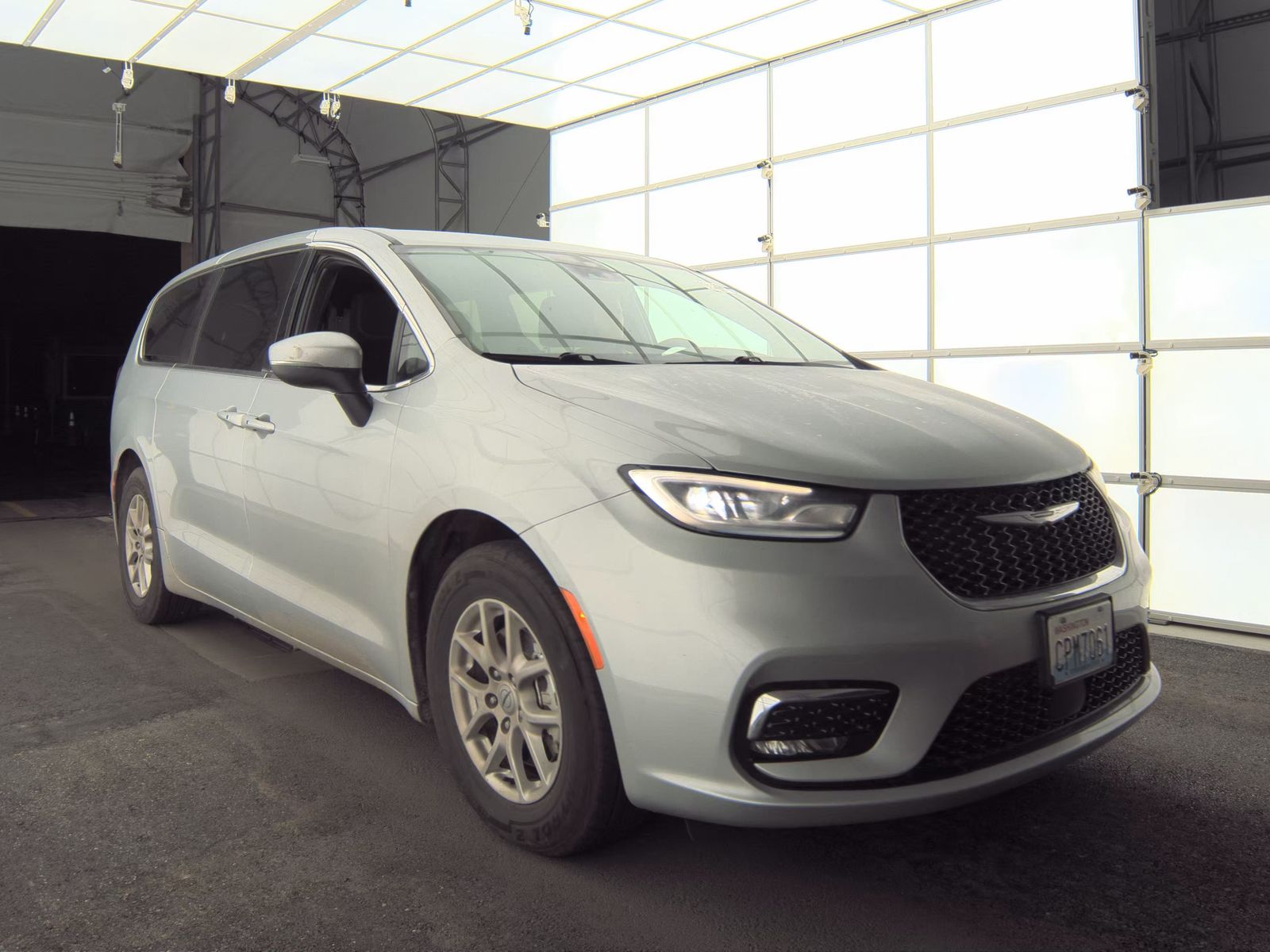 2023 Chrysler Pacifica Touring FWD