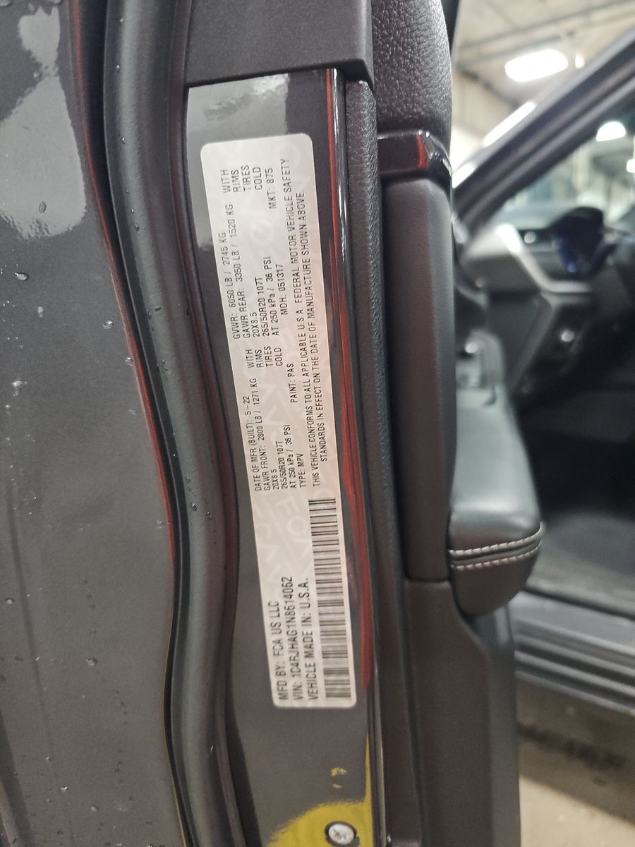 2022 Jeep Grand Cherokee Altitude AWD