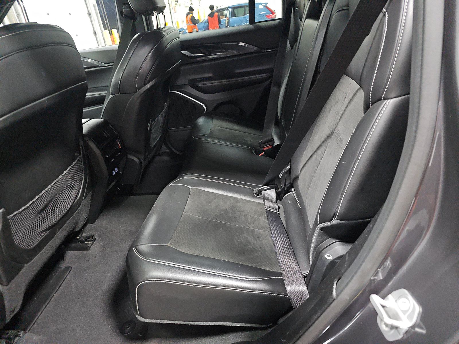 2022 Jeep Grand Cherokee Altitude AWD