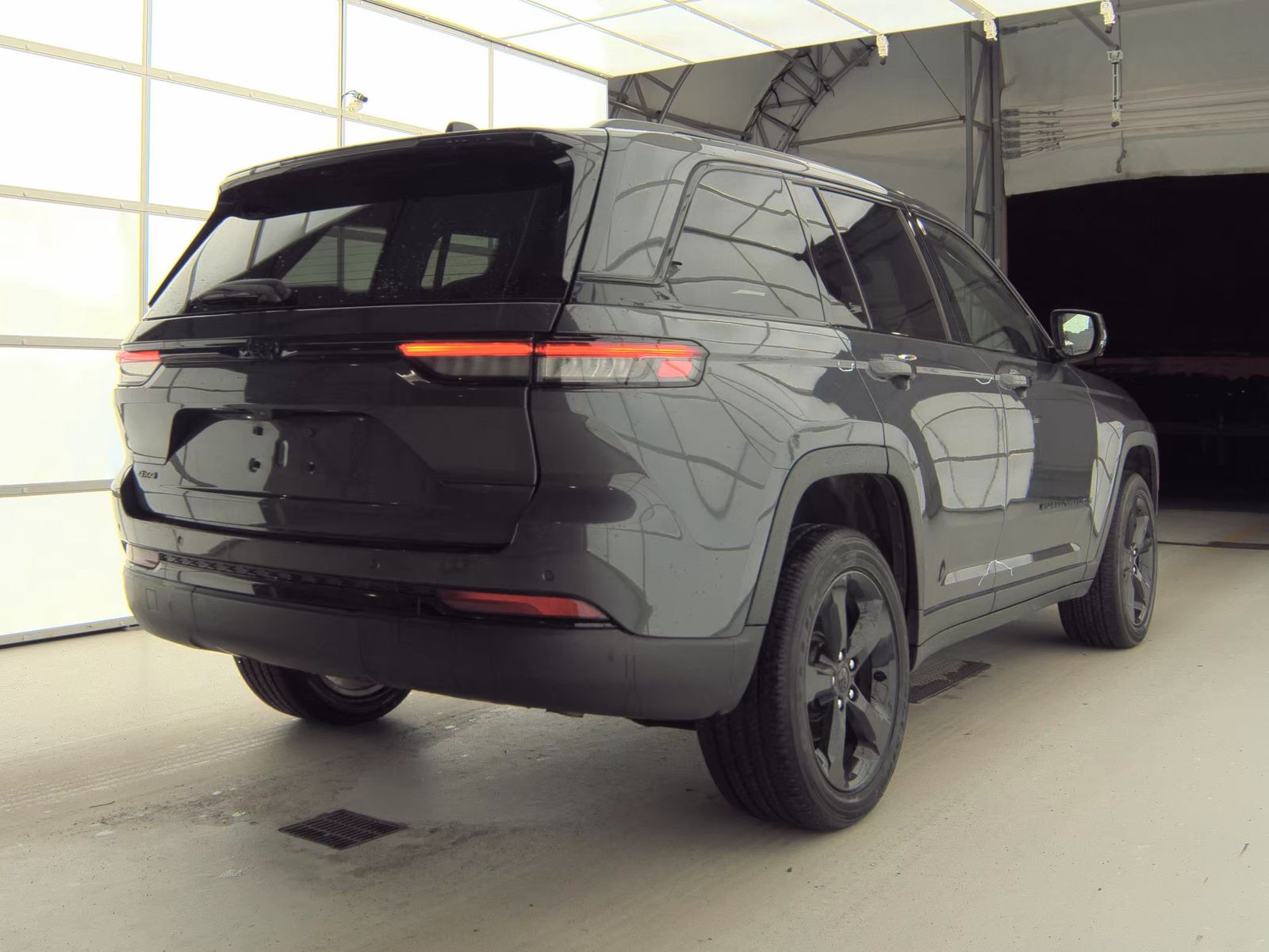 2022 Jeep Grand Cherokee Altitude AWD