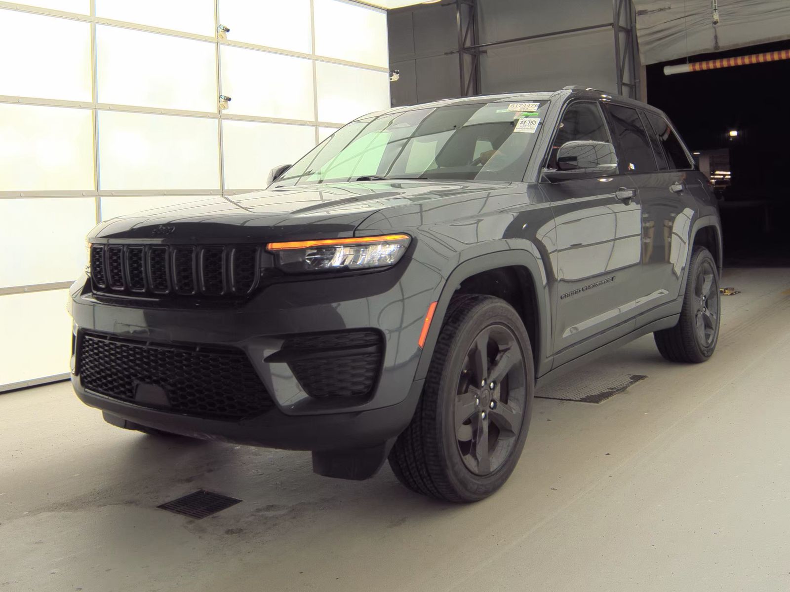 2022 Jeep Grand Cherokee Altitude AWD