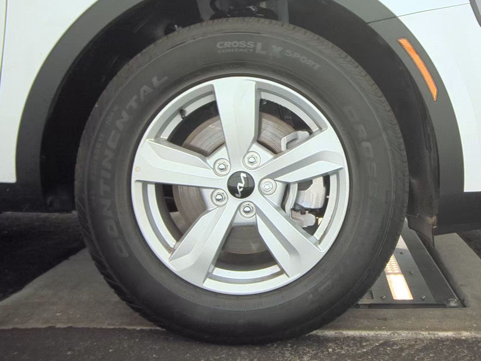 2025 Kia Sorento LX FWD