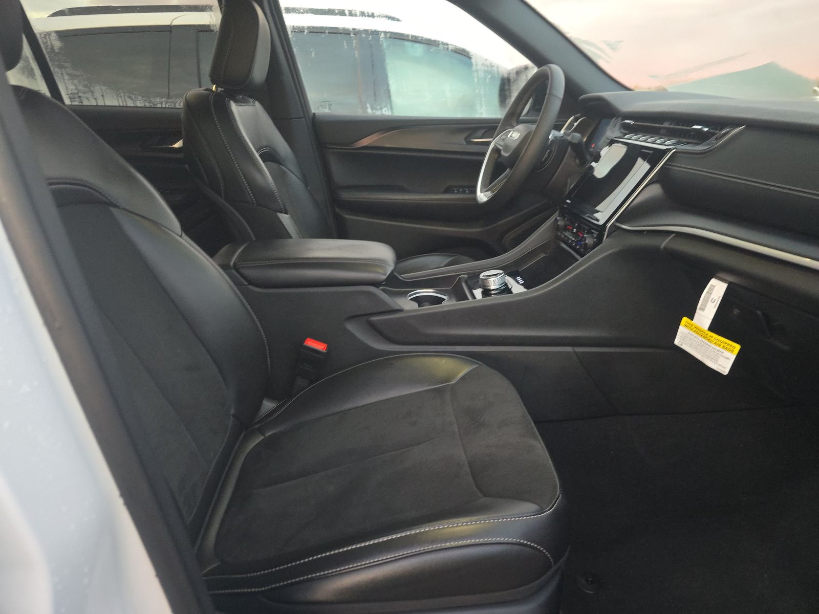 2024 Jeep Grand Cherokee Altitude AWD