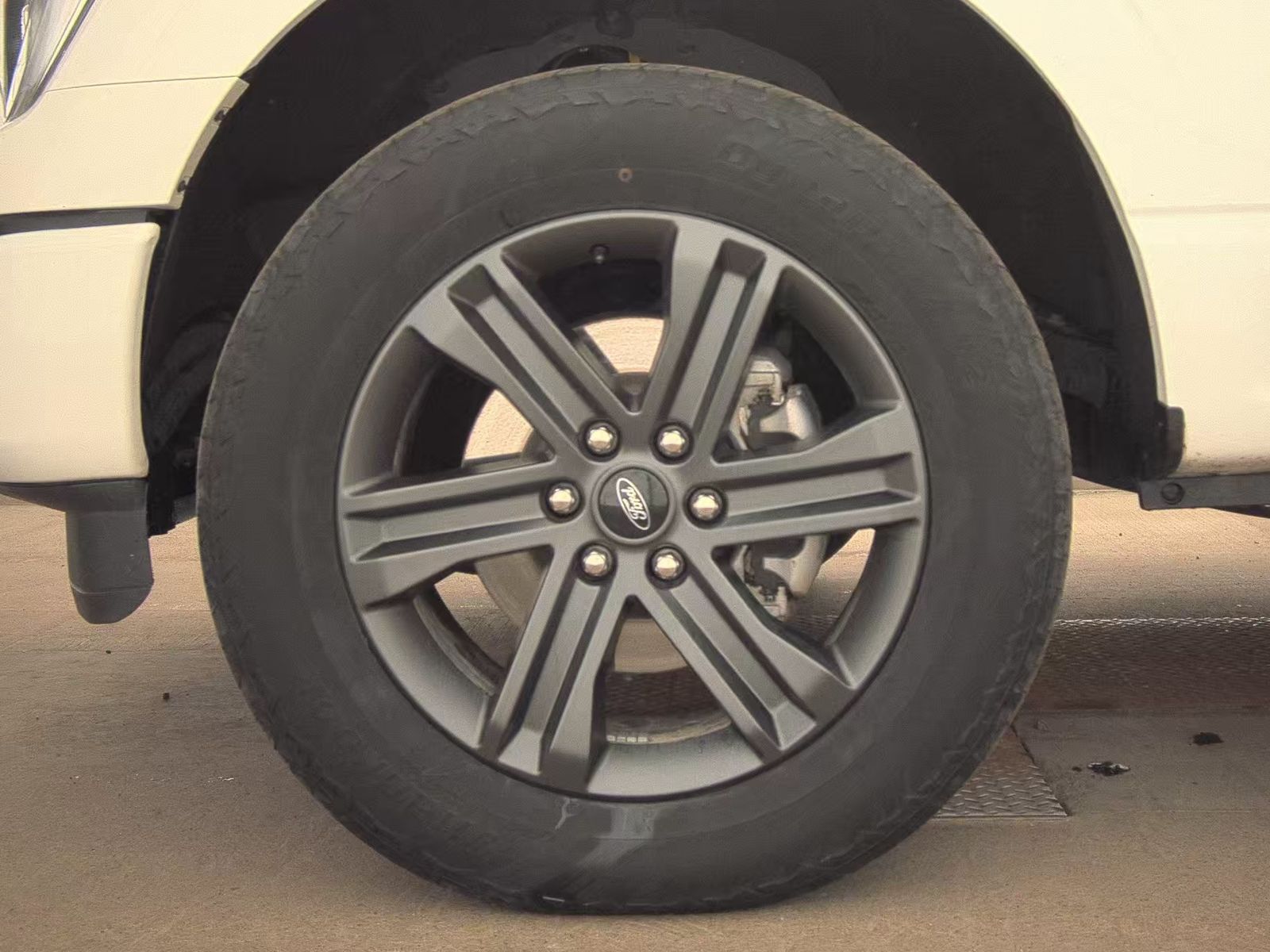 2023 Ford F-150 Lariat AWD