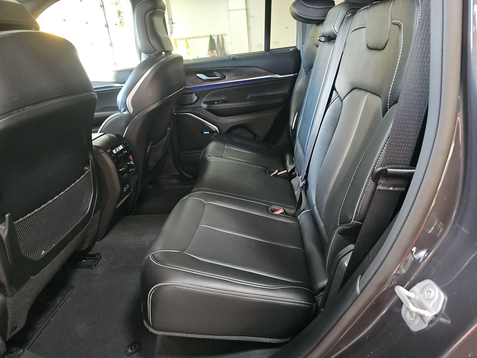 2022 Jeep Grand Cherokee Overland AWD