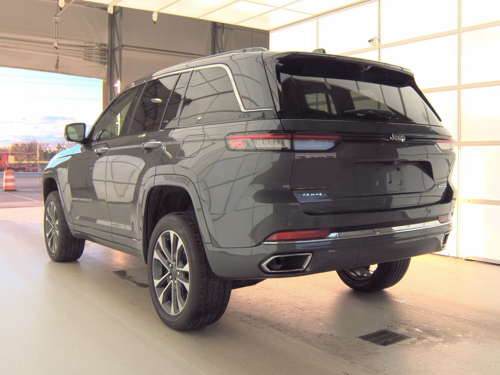 2022 Jeep Grand Cherokee Overland AWD