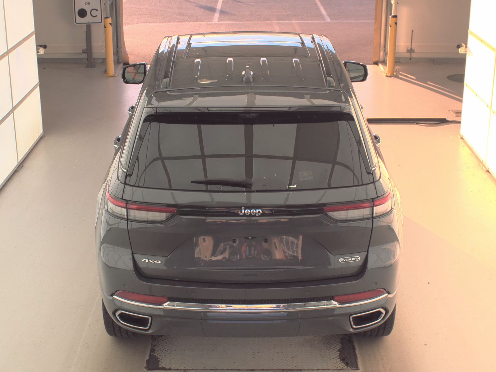 2022 Jeep Grand Cherokee Overland AWD