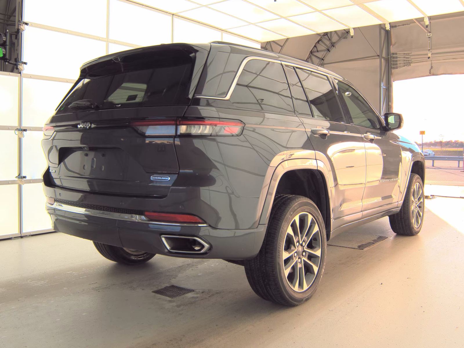 2022 Jeep Grand Cherokee Overland AWD