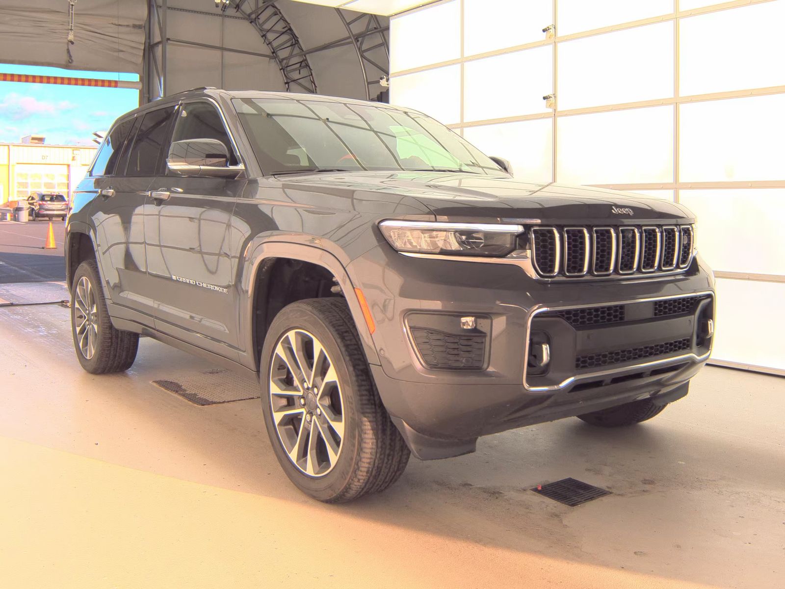 2022 Jeep Grand Cherokee Overland AWD