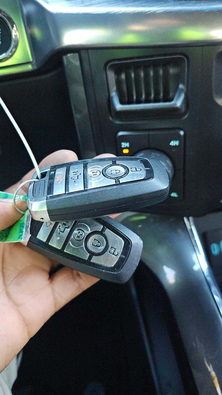 2022 Ford F-150 Hybrid Lariat AWD