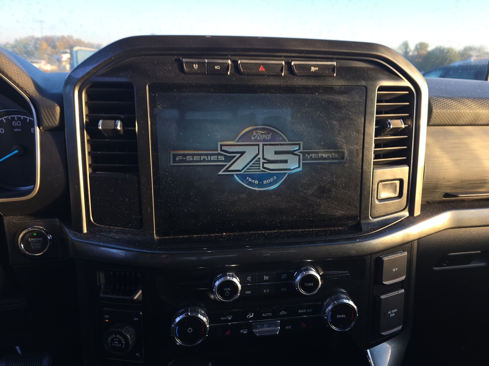 2023 Ford F-150 Hybrid XLT AWD