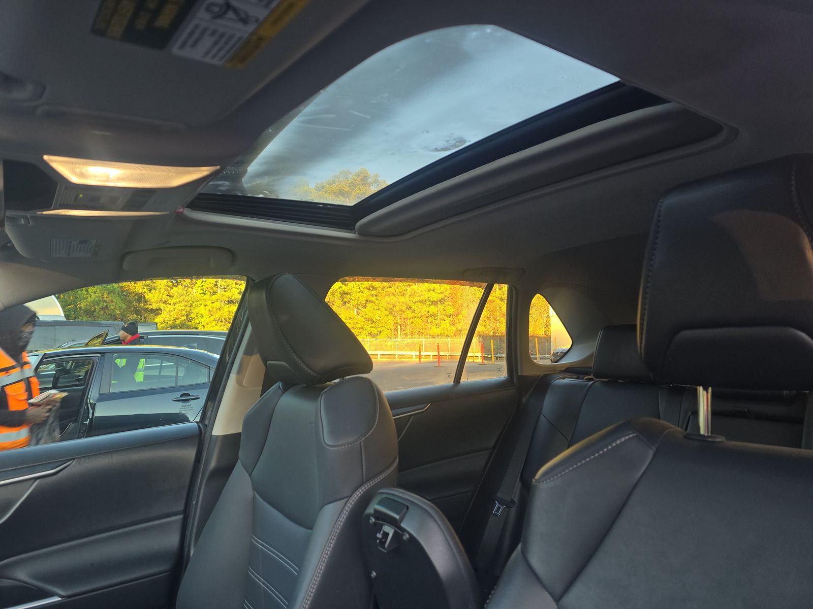 2023 Toyota RAV4 XLE Premium FWD