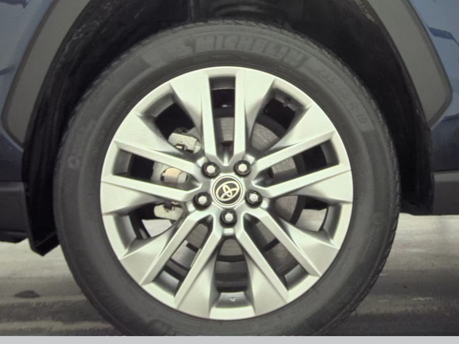 2023 Toyota RAV4 XLE Premium FWD