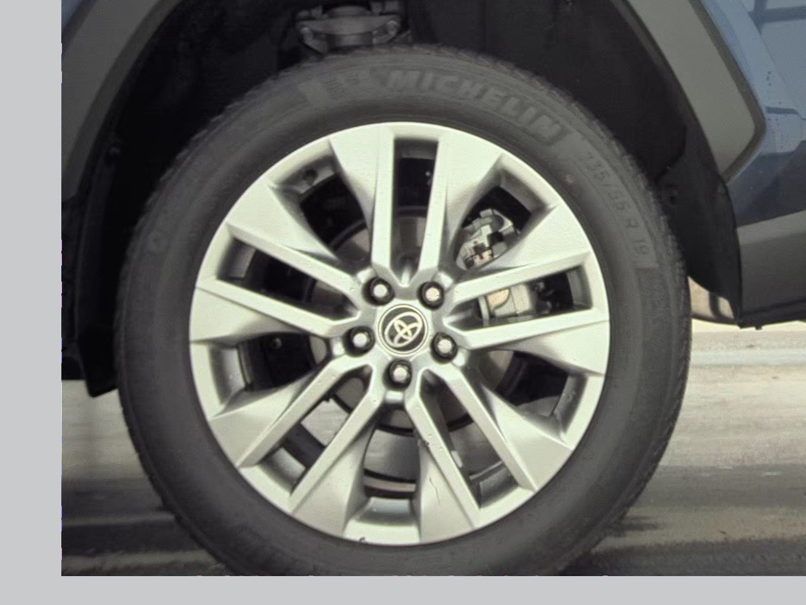 2023 Toyota RAV4 XLE Premium FWD