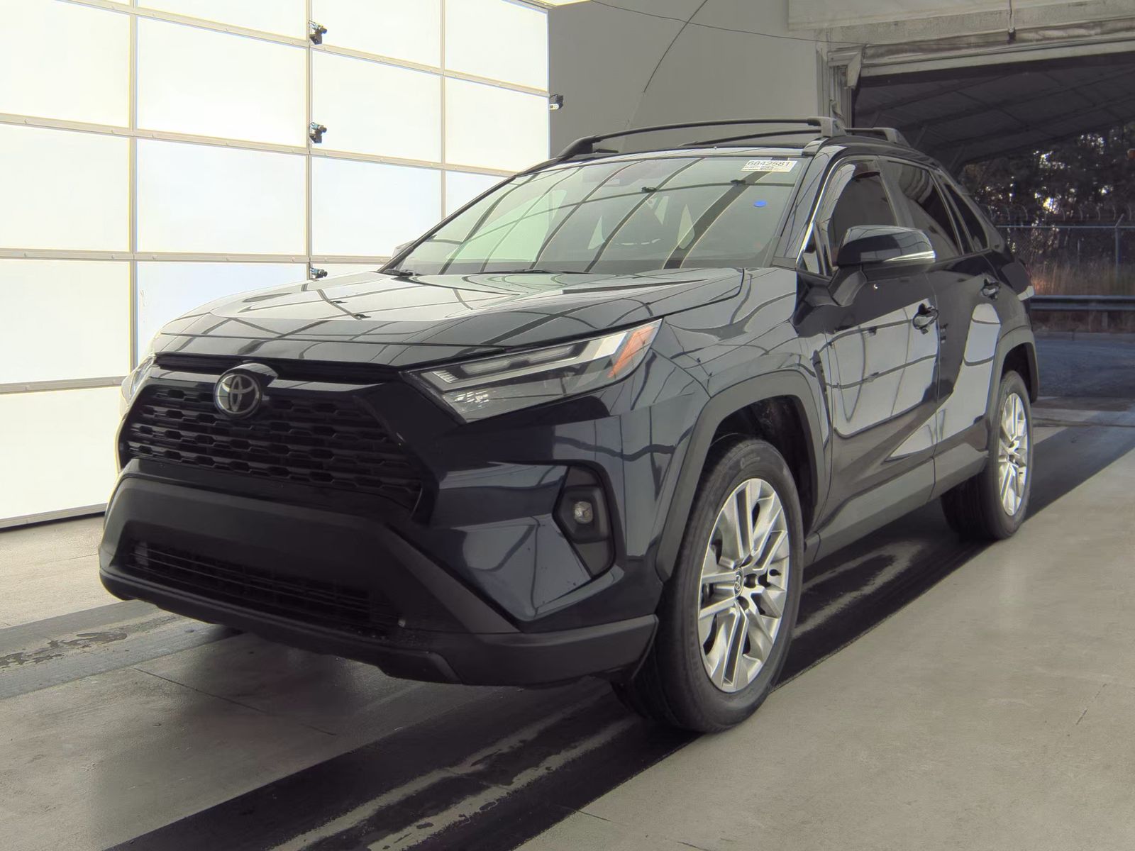 2023 Toyota RAV4 XLE Premium FWD