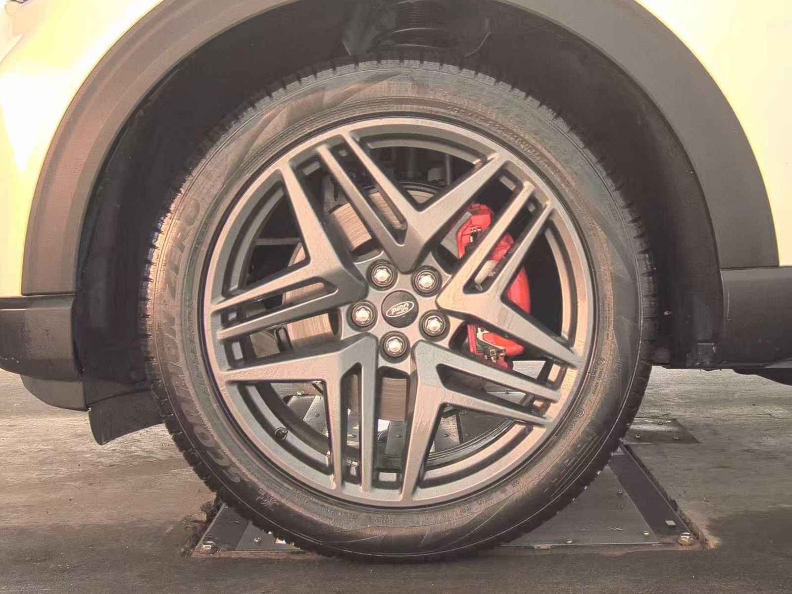 2025 Ford Explorer ST-Line AWD