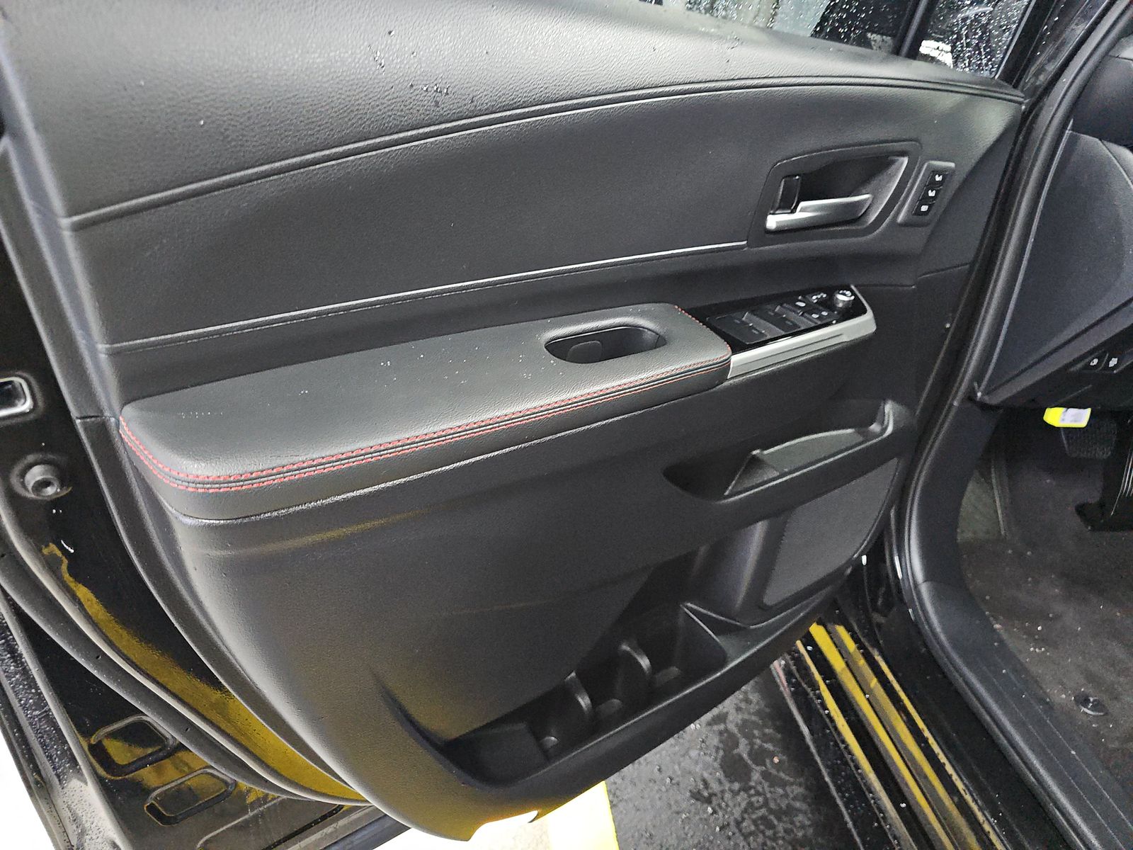 2025 Toyota Sienna XSE FWD