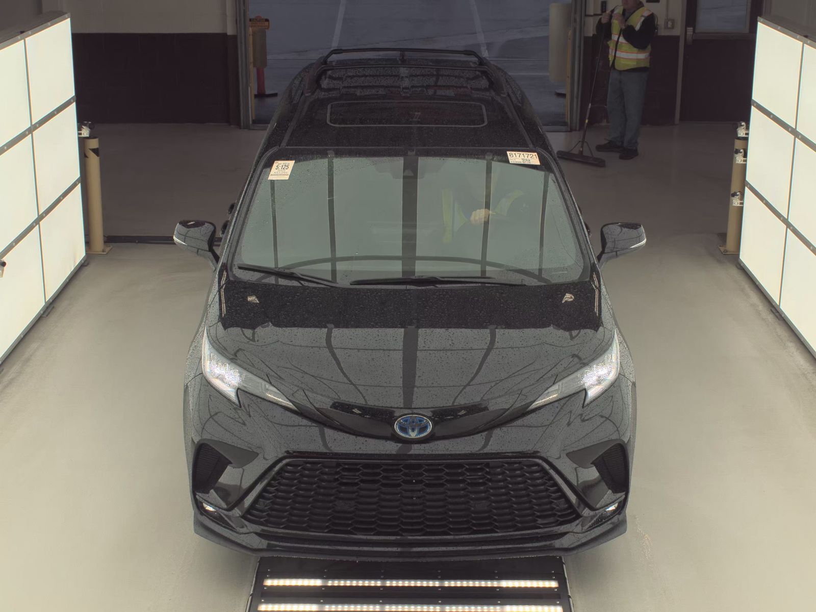 2025 Toyota Sienna XSE FWD