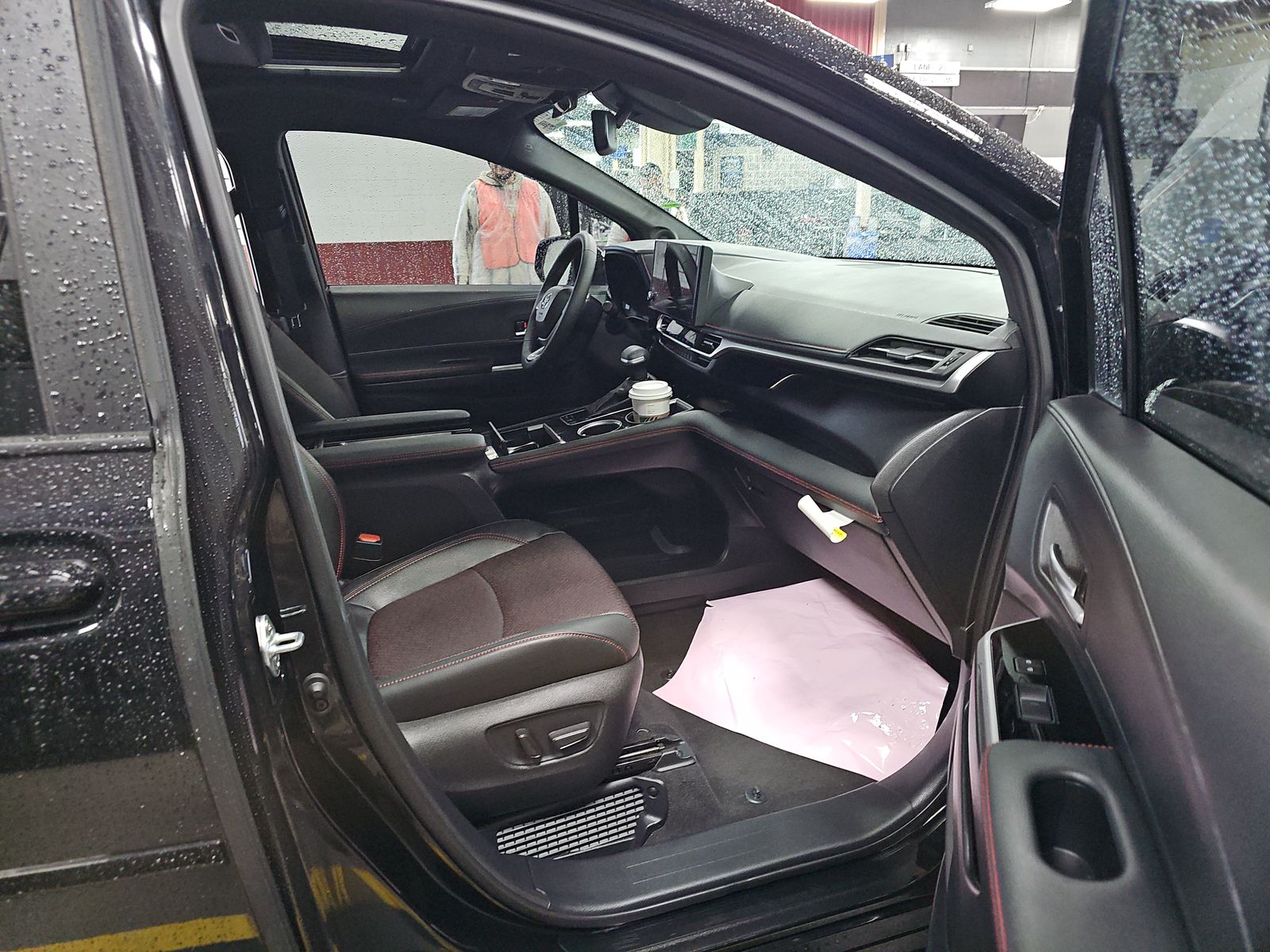 2025 Toyota Sienna XSE FWD