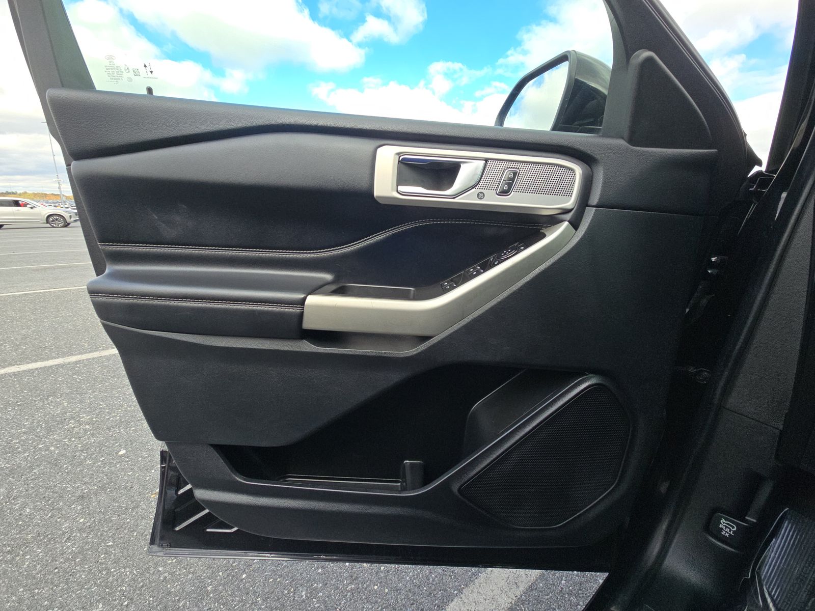 2022 Ford Explorer XLT AWD